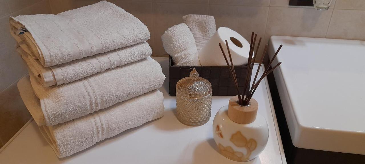 Holiday-Home-Desenzano Десенцано дел Гарда Екстериор снимка