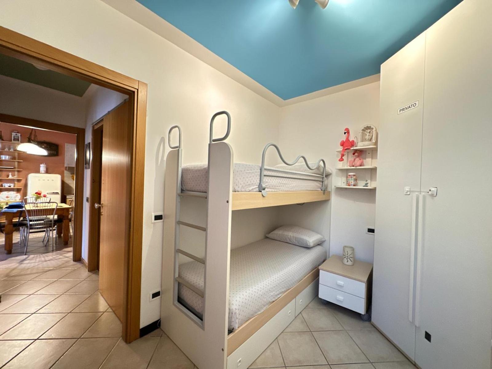 Holiday-Home-Desenzano Десенцано дел Гарда Екстериор снимка